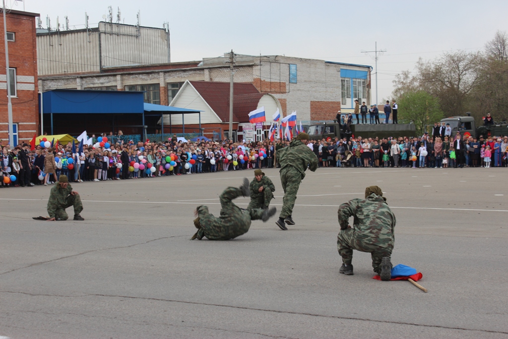 "Слава мир отстоявшим!" - 9 мая на центральной площади с.Топчиха состоялся театрализованный митинг