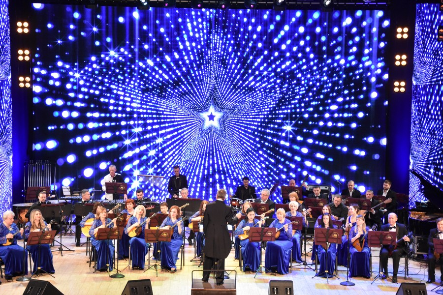 Сайт зала сибирь. Концертный зал Сибирь Барнаул. Великорусский оркестр Сибирь Барнаул. Ансамбль Сибирь Барнаул.